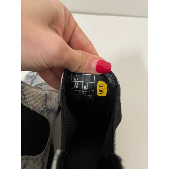 Dr. Marten Flora Asciano Slip On Chelsea Ankle Bootie Gray Size 36/US 6.5 NEW - Picture 10 of 10